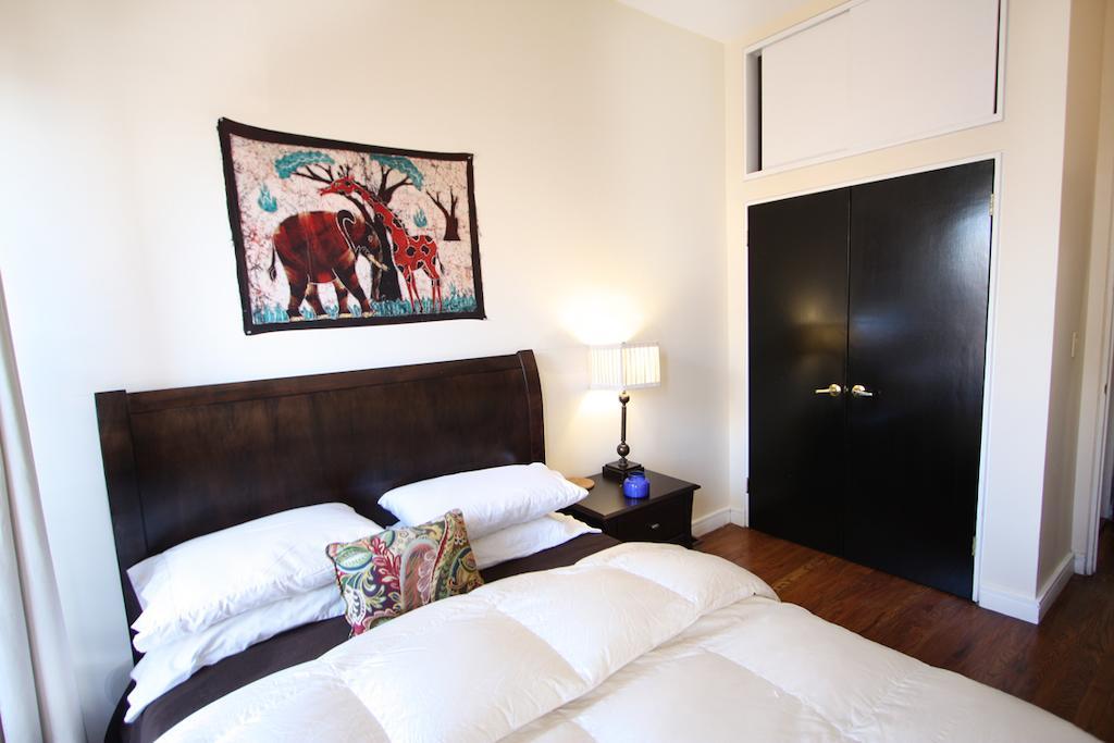 نيو يورك Luxury Living Suites الغرفة الصورة