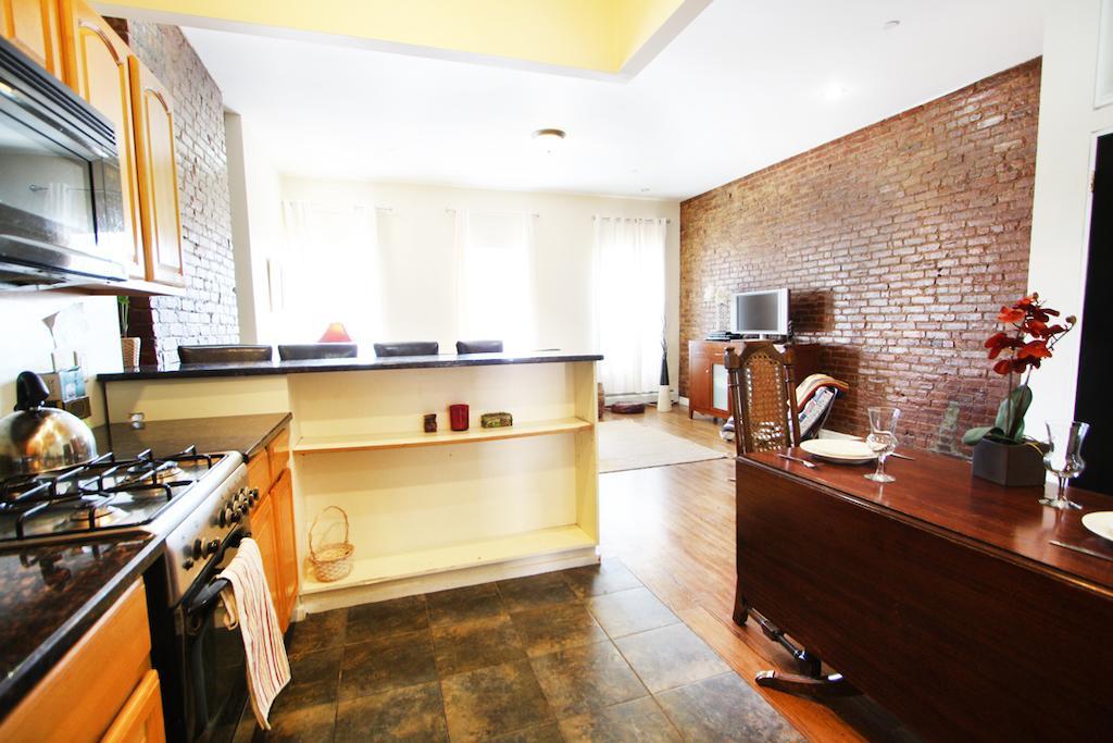نيو يورك Luxury Living Suites الغرفة الصورة